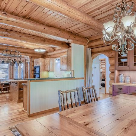 Log Cabin Estate - Falcon Ridge ทรักกี ภายนอก รูปภาพ