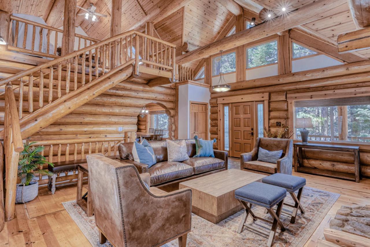 Log Cabin Estate - Falcon Ridge ทรักกี ภายนอก รูปภาพ