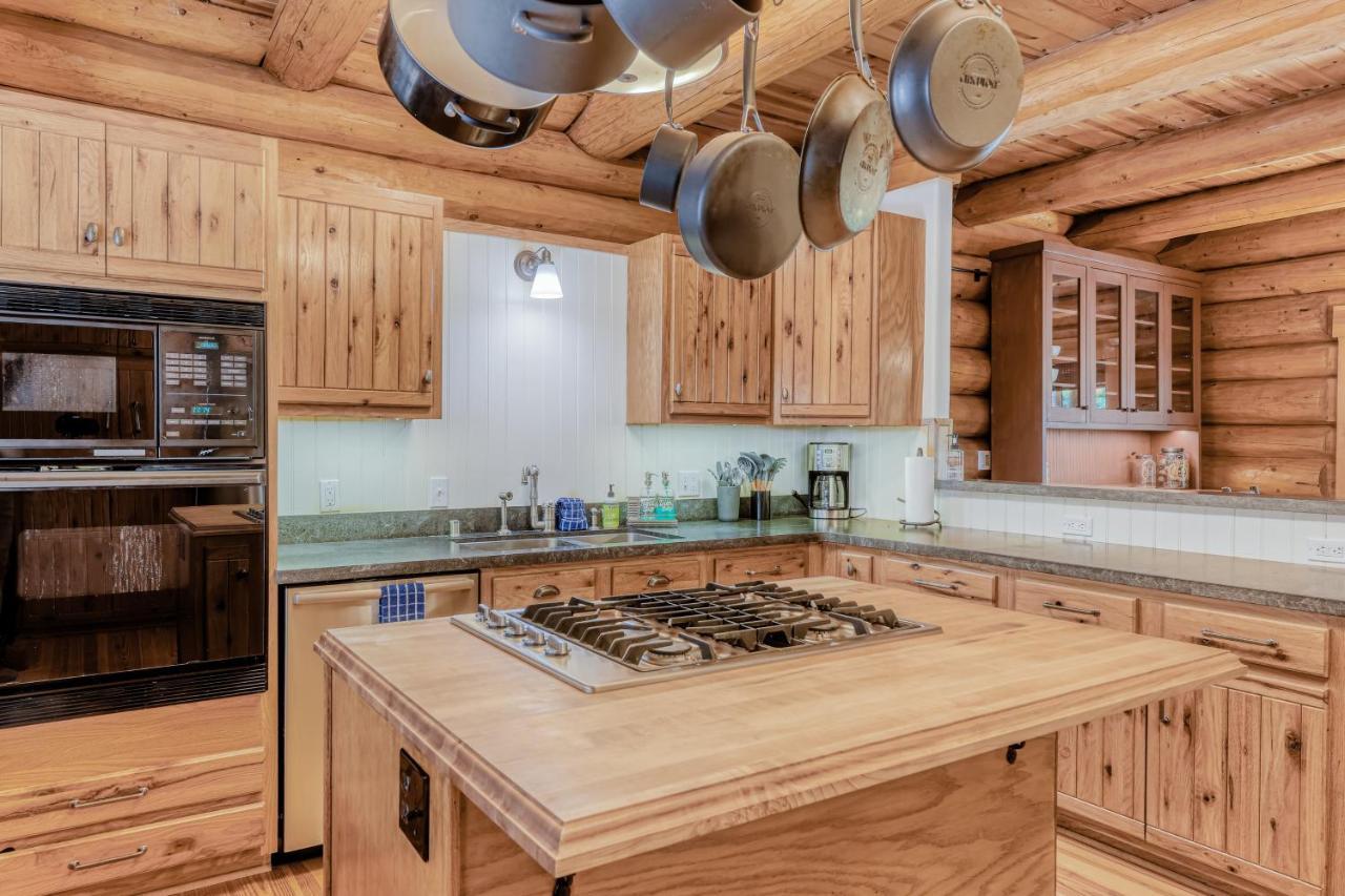 Log Cabin Estate - Falcon Ridge ทรักกี ภายนอก รูปภาพ
