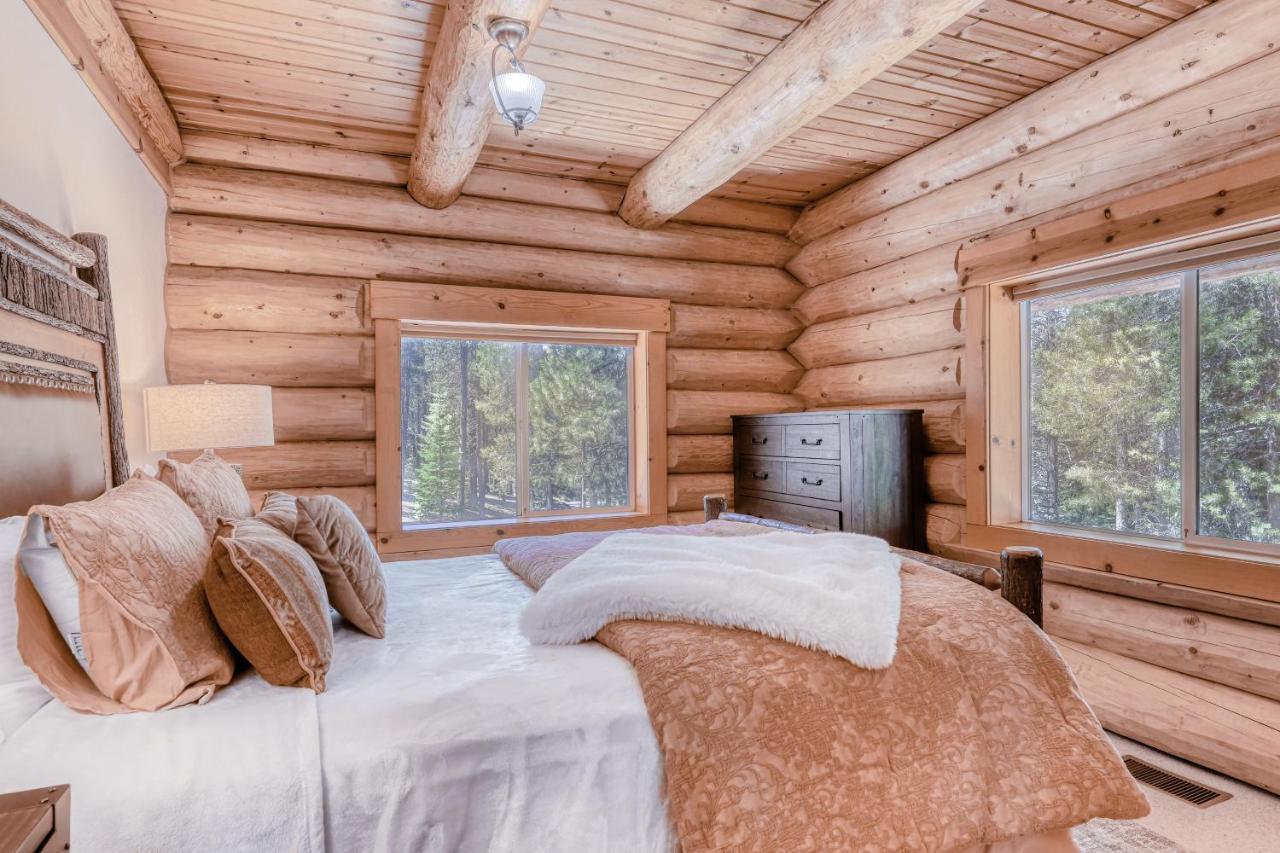 Log Cabin Estate - Falcon Ridge ทรักกี ภายนอก รูปภาพ